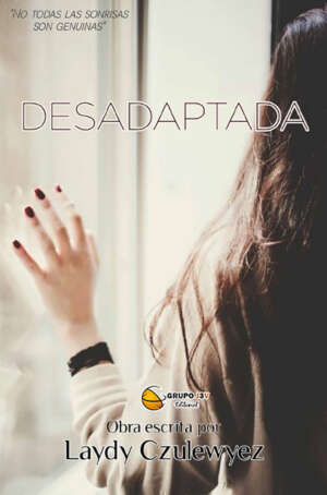 Portada del libro Desadaptada de Laydy Czulewyez